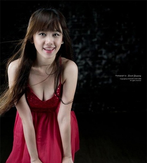 Hari Won cởi hở 7