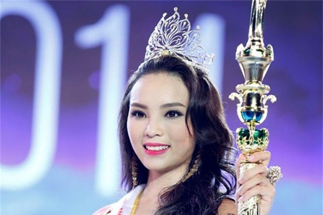 nhan sac hoa hau ky duyen: moi cang mong, cam ngay cang nhon hinh anh 2