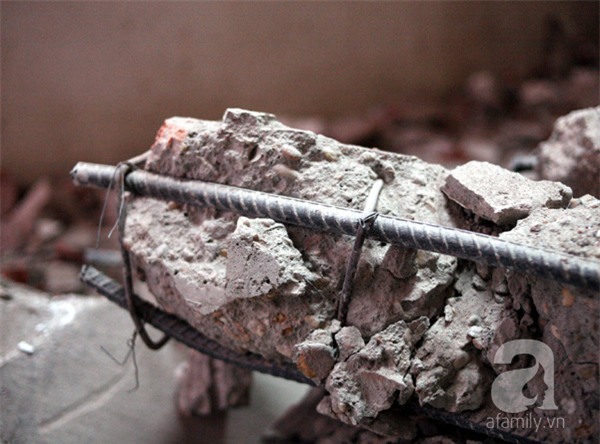 phá dỡ nhà bị nghiêng