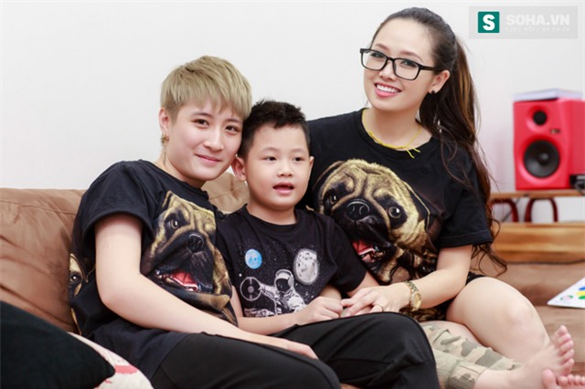 Bố mẹ MC Ngọc Trang sốc khi biết con gái sống cùng chồng chuyển giới - Ảnh 16.