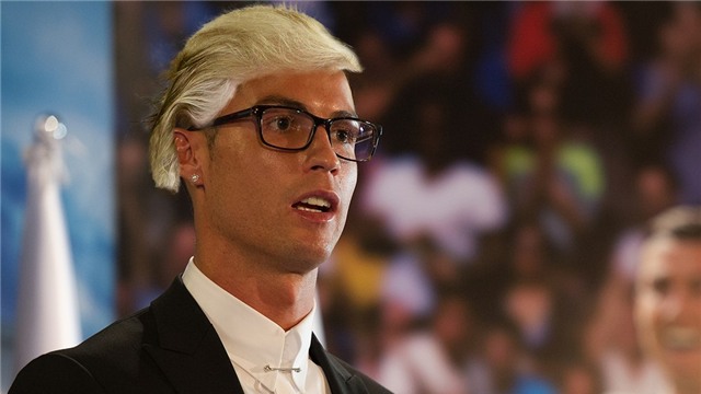 Sao bong da trong the nao voi kieu toc cua Donald Trump? hinh anh 7