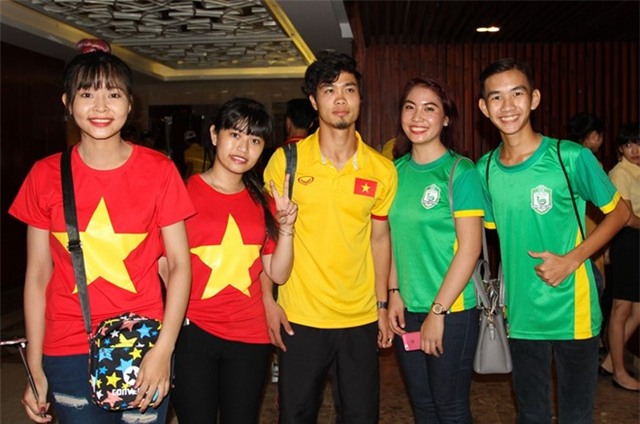 Fan nu bua vay tuyen Viet Nam tai Can Tho hinh anh 6