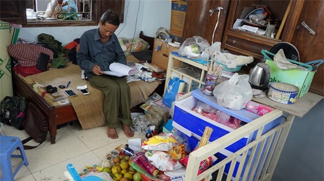 Noi long nguoi cha nhot con trong nha gan 20 nam giua thu do hinh anh 1