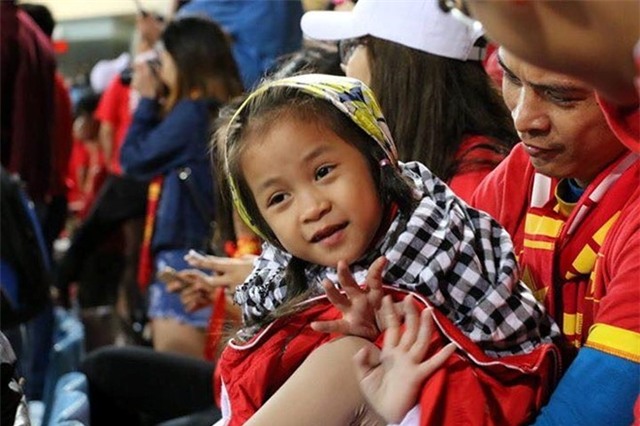 9X buc xuc khi bi to song ao sau tran Viet Nam - Indonesia hinh anh 3