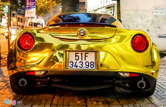 Alfa Romeo 4C Sai Gon ma vang phong cach dan choi Dubai hinh anh 3