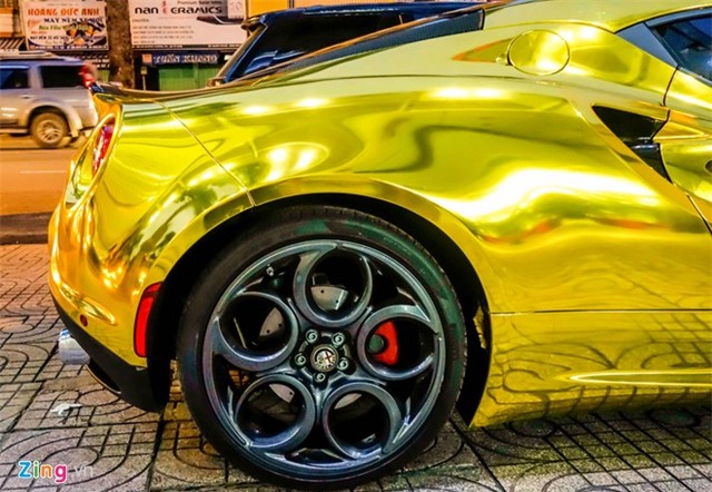 Alfa Romeo 4C Sai Gon ma vang phong cach dan choi Dubai hinh anh 7