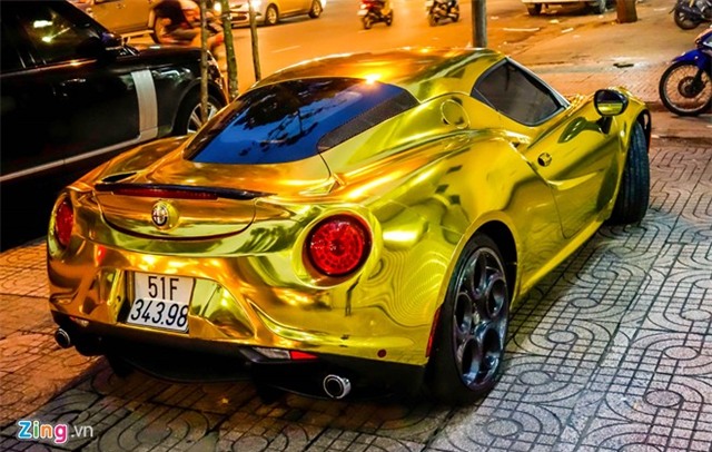 Alfa Romeo 4C Sai Gon ma vang phong cach dan choi Dubai hinh anh 8