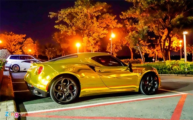 Alfa Romeo 4C Sai Gon ma vang phong cach dan choi Dubai hinh anh 9