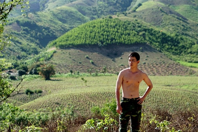 phuong trinh la loi, goi cam ben 5 "nguoi tinh" man anh cuc dien trai hinh anh 5