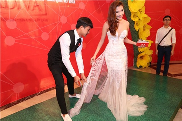 khong can hang hieu, thuy diem - luong the thanh van duoc fan khen nuc no - 12