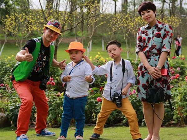 gia dinh hanh phuc cua xuan bac - nghe si chung thuy nhat vbiz hinh anh 1