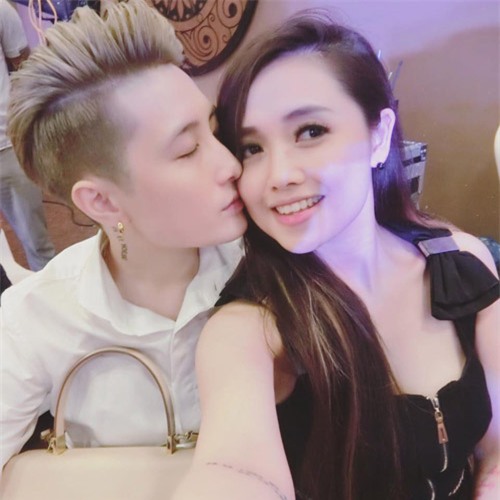 Chuyện tình yêu muôn màu của các BTV truyền hình 0