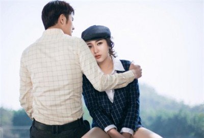 Yêu 9 năm không cưới vì chê 'quê miền trong'