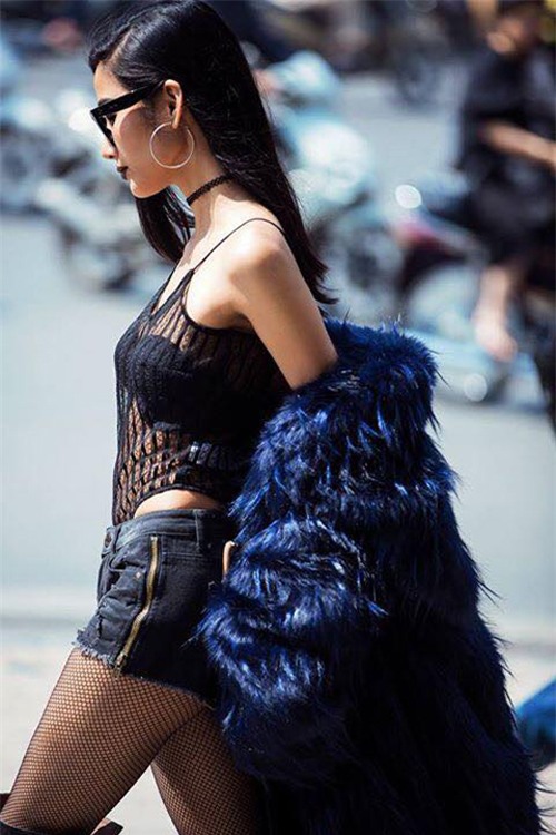 Sao Viet ngay cang chuong mot khoe noi y