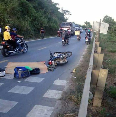 Xe tải cán chết phượt thủ, dốc Cun ùn tắc nghiêm trọng - Ảnh 1.