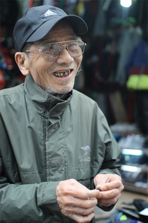 nha-sao-viet-12-ngoisao.vn-w500-h750.jpg 0