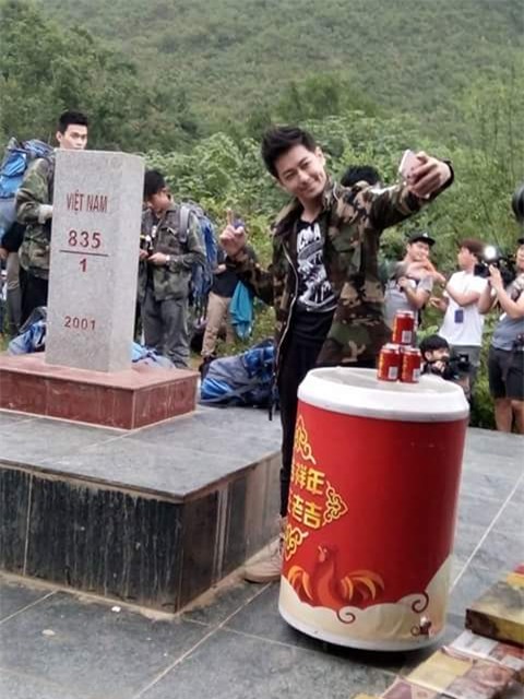 Lâm Chí Dĩnh đến Việt Nam 4