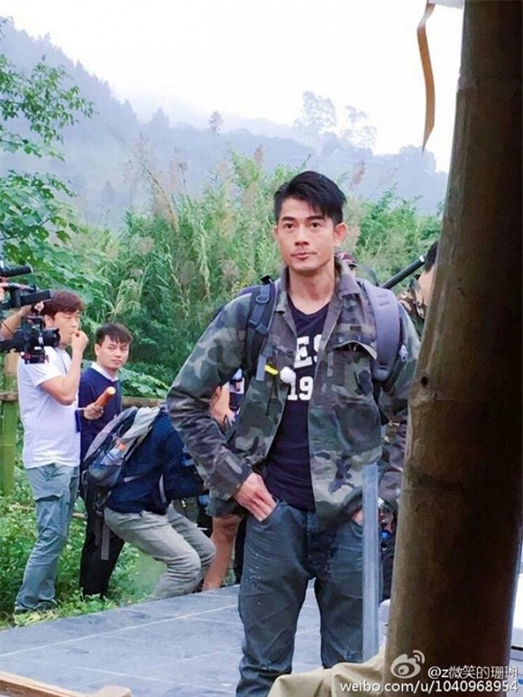 Lâm Chí Dĩnh đến Việt Nam 6