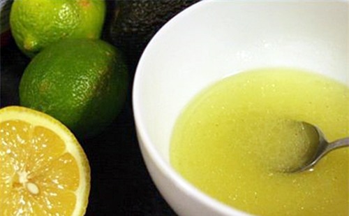 nuoc-cot-chanh-tri-mun-duong-da-blogtamsuvn0