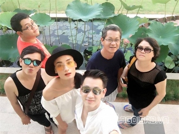 Vợ chồng Lê Thúy hạnh phúc 1