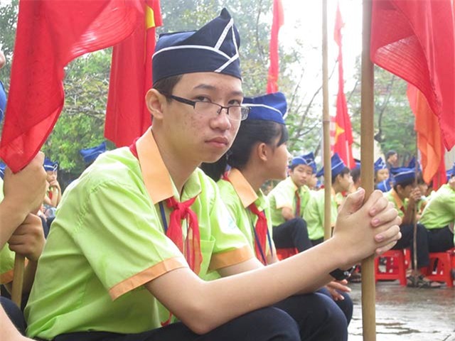 Biết đọc từ 18 tháng, lớp 9 học hết sách lớp 11, và giờ Cậu bé Google đang lần lượt san bằng kỷ lục Olympia - Ảnh 2.