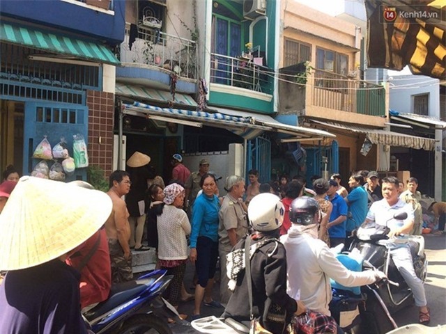 TP. HCM: Cháy lớn thiêu rụi tài sản trong nhà, bé gái 12 tuổi hoảng loạn, người thân òa khóc - Ảnh 4.