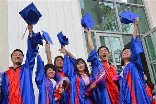 Niềm vui tốt nghiệp của sinh viên Trường ĐH Sư phạm TP HCM Ảnh: TẤN THẠNH