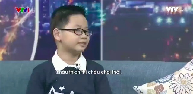 Cậu bé thần đồng 3 tuổi tự học tiếng Anh, 7 tuổi nói trôi chảy và 8 tuổi có trình độ ngang HS cấp 3! - Ảnh 2.