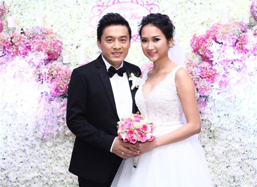 Sau 2 năm kết hôn, vợ chồng ca sĩ Lam Trường đã có tin vui 2