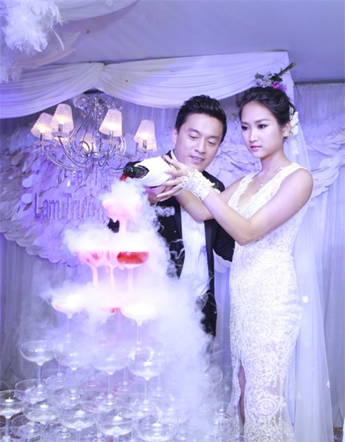 Sau 2 năm kết hôn, vợ chồng ca sĩ Lam Trường đã có tin vui 3