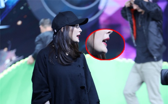 Hậu scandal bị cắm sừng, Dương Mịch tiếp tục gây tranh cãi vì chiếc cằm được cho là thảm họa thẩm mỹ - Ảnh 5.