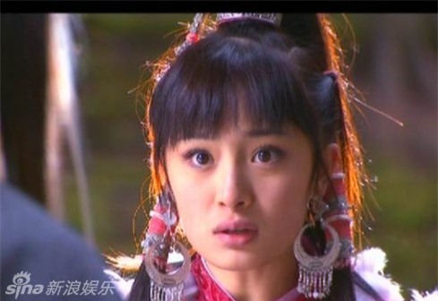 Hậu scandal bị cắm sừng, Dương Mịch tiếp tục gây tranh cãi vì chiếc cằm được cho là thảm họa thẩm mỹ - Ảnh 6.