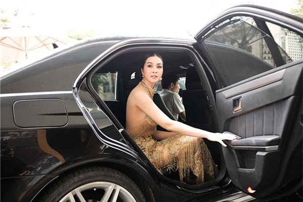 Ngỡ ngàng nhan sắc không tuổi của diễn viên Thanh Mai