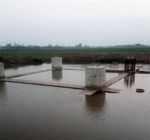 Vị trí móng 01 qua địa bàn xã Đại An, huyện Vụ Bản (Nam Định) - Nơi anh Vũ Văn Hồi tố cáo nhóm thi công dùng bê tông trộn đất khi đổ móng đế. Ảnh chụp ngày 17/11/2016