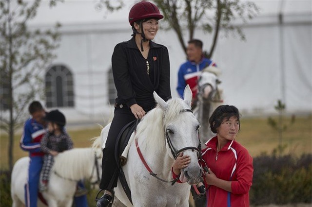 Nhiếp ảnh gia,Điện thoại di động,thuê bao di động,đảng lao động,mối liên quan,Điện thoại thông minh,Triều Tiên,kinh doanh,kinh tế
