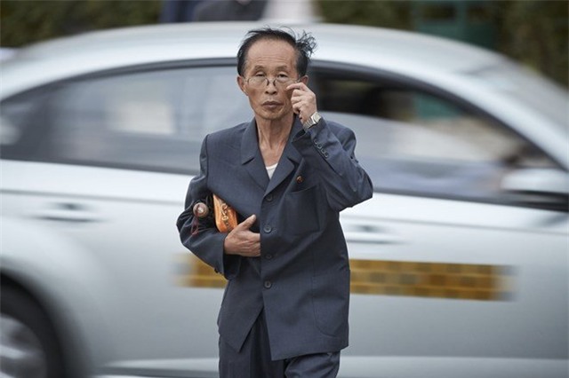 Nhiếp ảnh gia,Điện thoại di động,thuê bao di động,đảng lao động,mối liên quan,Điện thoại thông minh,Triều Tiên,kinh doanh,kinh tế