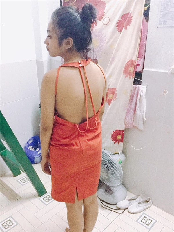 Đặt váy thiết kế 530k mừng sinh nhật, cô nàng nhận về váy như giẻ rách