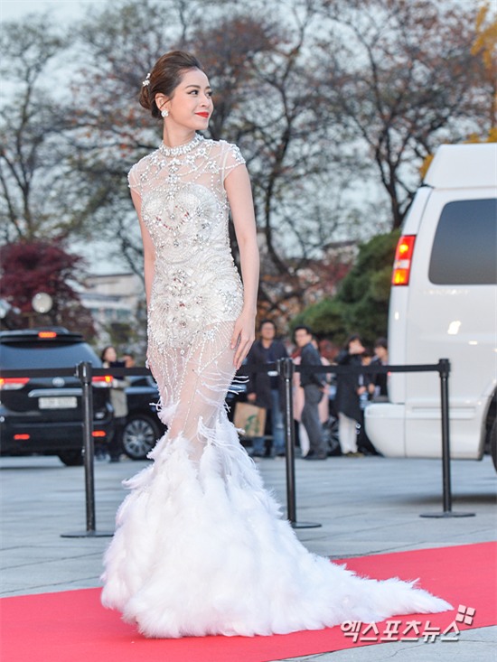 Chi Pu và những khoảnh khắc không thể tiếc lời khen tại Asia Artist Awards - Ảnh 3.