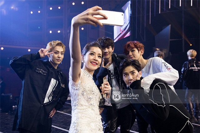 Chi Pu và những khoảnh khắc không thể tiếc lời khen tại Asia Artist Awards - Ảnh 10.