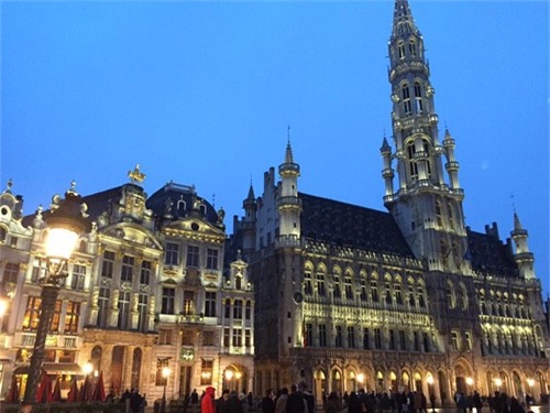 cuộc sống vợ hụt Trương Thế Vinh 4