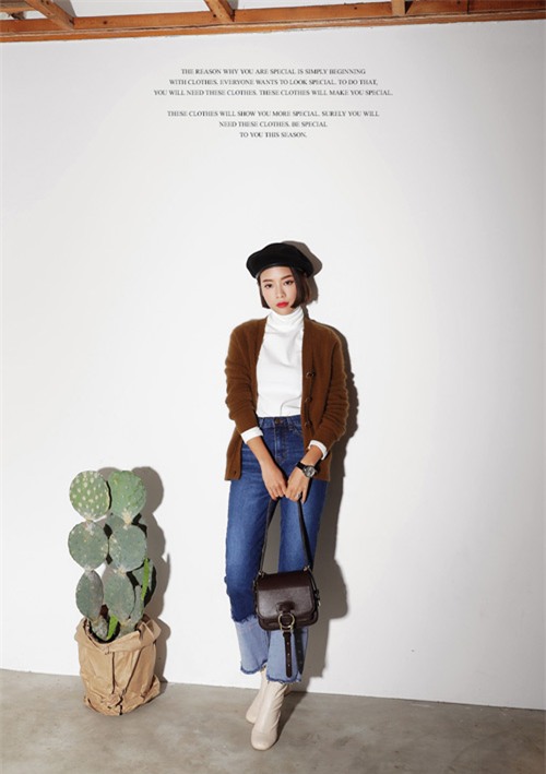 4 cach phoi de mac cardigan khong