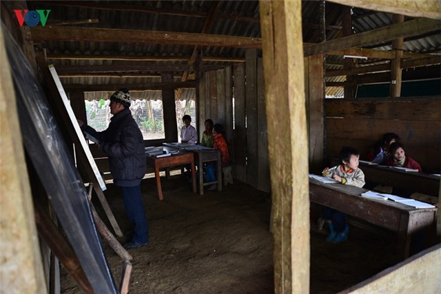 anh: gian nan, vat va nhu giao vien bam ban hinh 7