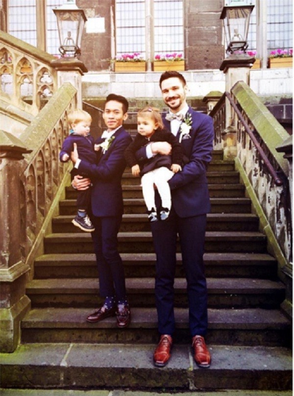 cặp đôi đũa lệch