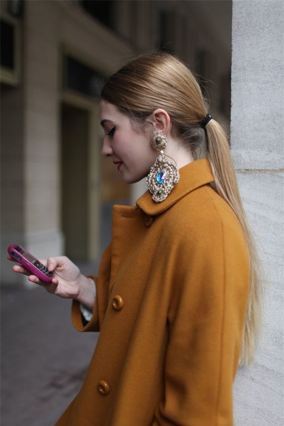 STATEMENT EARRINGS