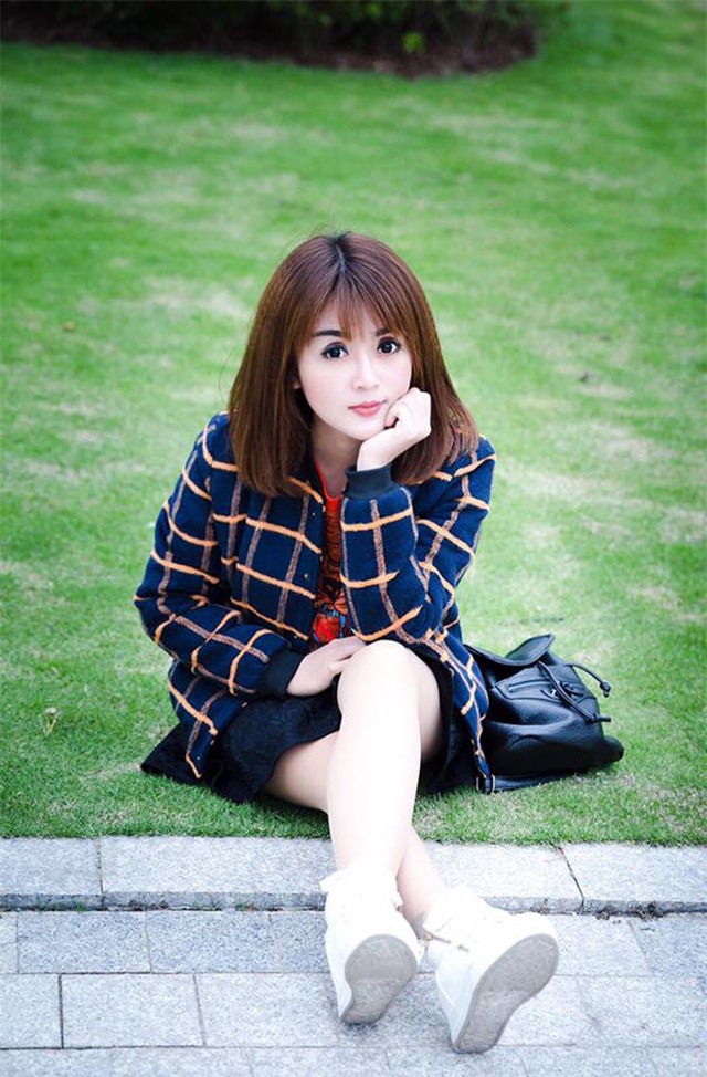 co giao tieu hoc xinh nhu bup be khien hoc sinh ngo ngan hinh anh 8