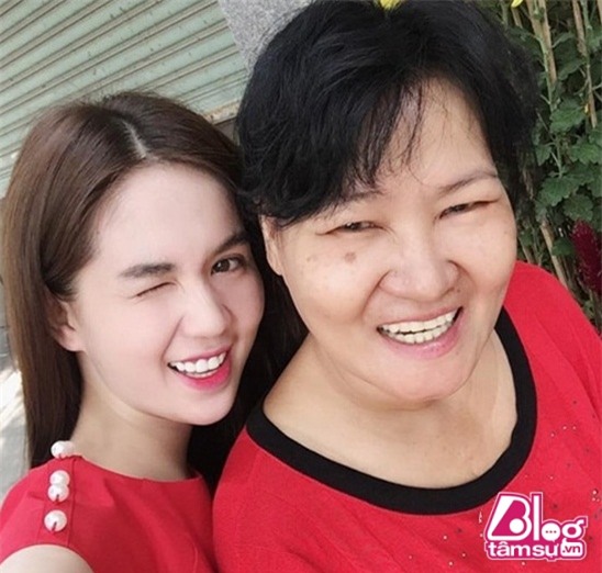 Kết quả hình ảnh cho ngọc trinh và mẹ blogtamsu