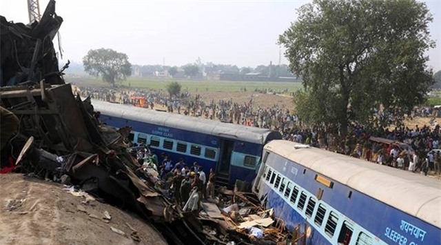 Hien truong vu tau hoa trat banh, hon 100 nguoi chet o An Do hinh anh 1