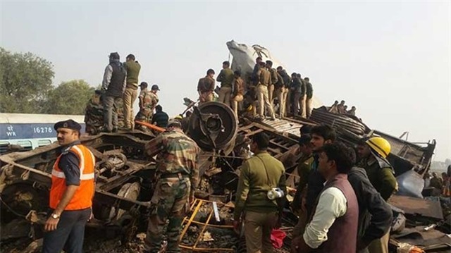 Hien truong vu tau hoa trat banh, hon 100 nguoi chet o An Do hinh anh 4