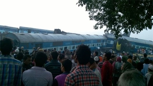 Hien truong vu tau hoa trat banh, hon 100 nguoi chet o An Do hinh anh 9