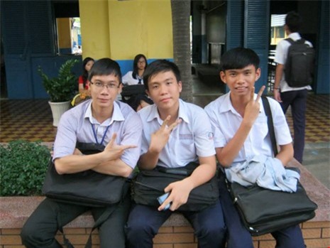 Thay giao cover 'Sau tat ca': Hoc tro met, Duc se hat hinh anh 3